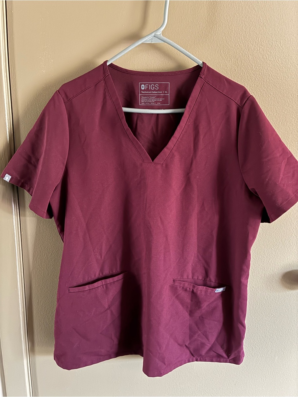FIGS Burgundy Scrub Top Technical Collection Size XL